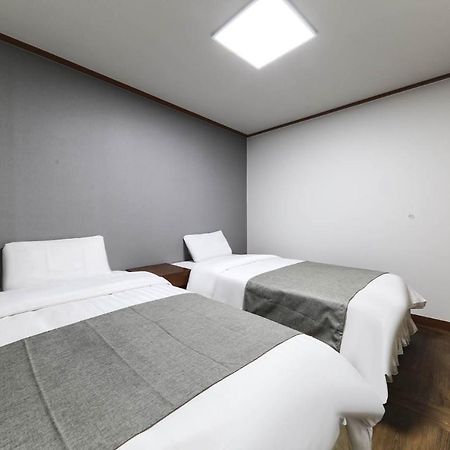 Major Hotel Jeju Buitenkant foto