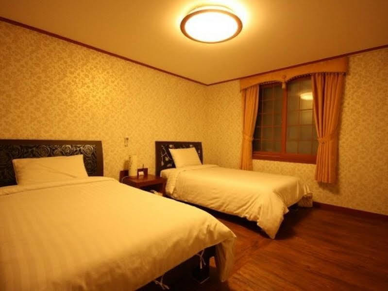 Major Hotel Jeju Buitenkant foto