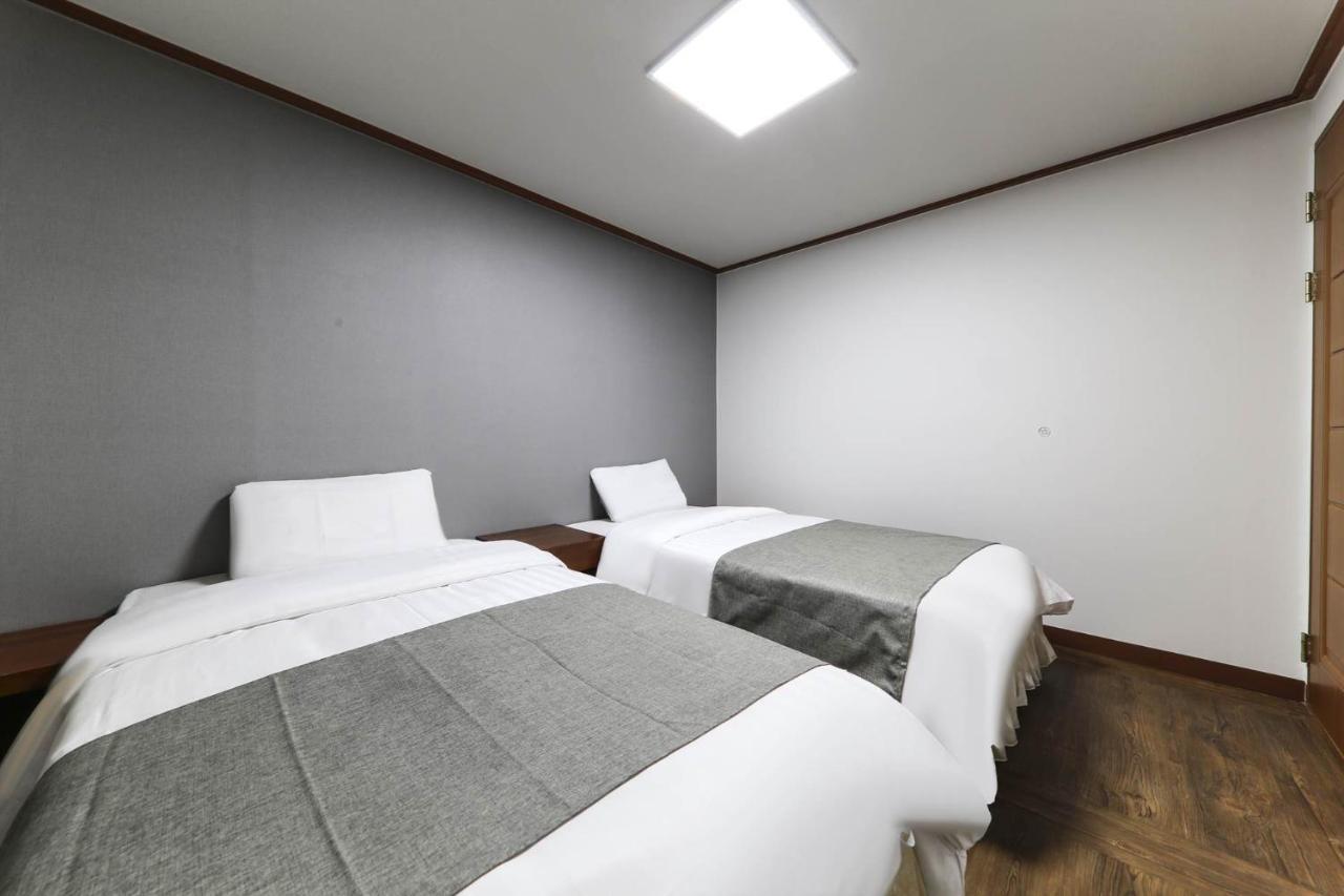 Major Hotel Jeju Buitenkant foto