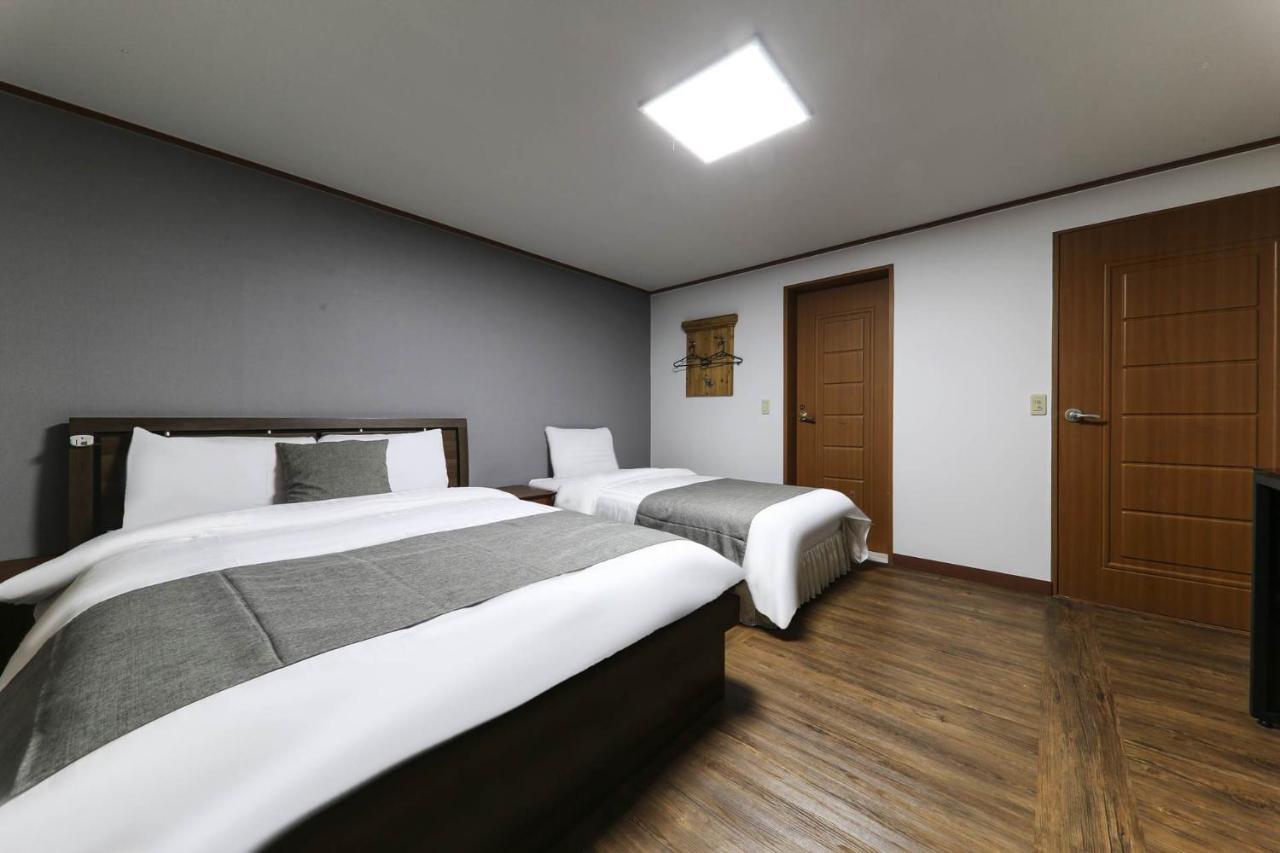 Major Hotel Jeju Buitenkant foto