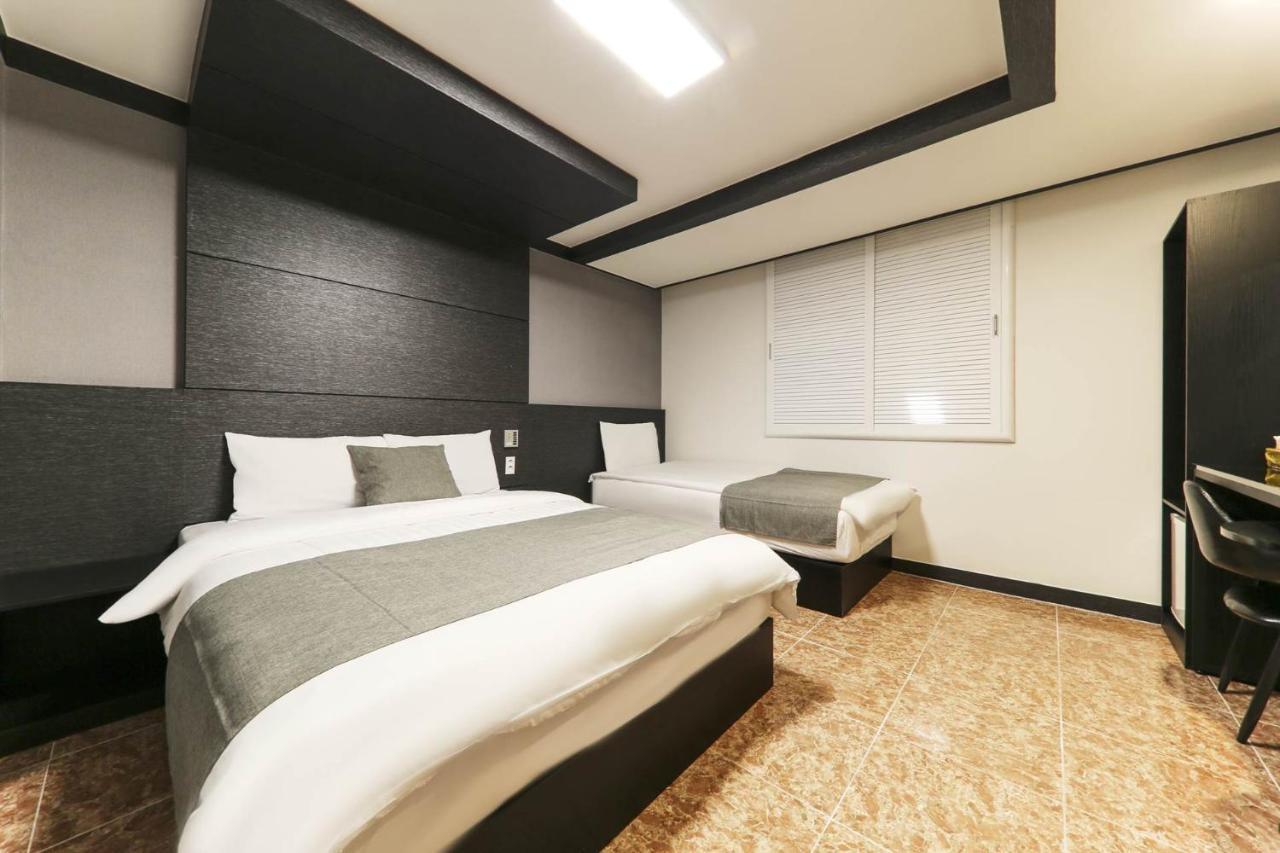 Major Hotel Jeju Buitenkant foto