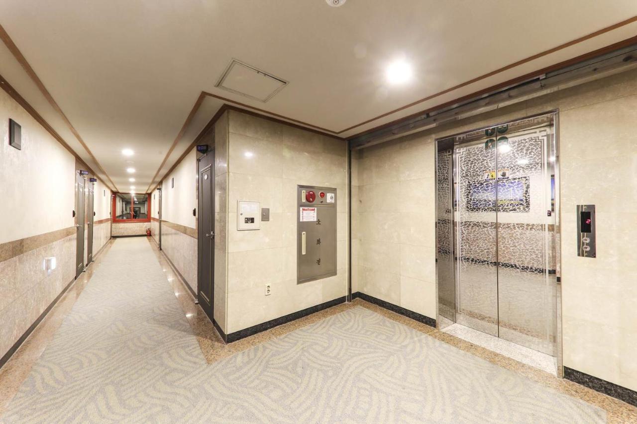 Major Hotel Jeju Buitenkant foto