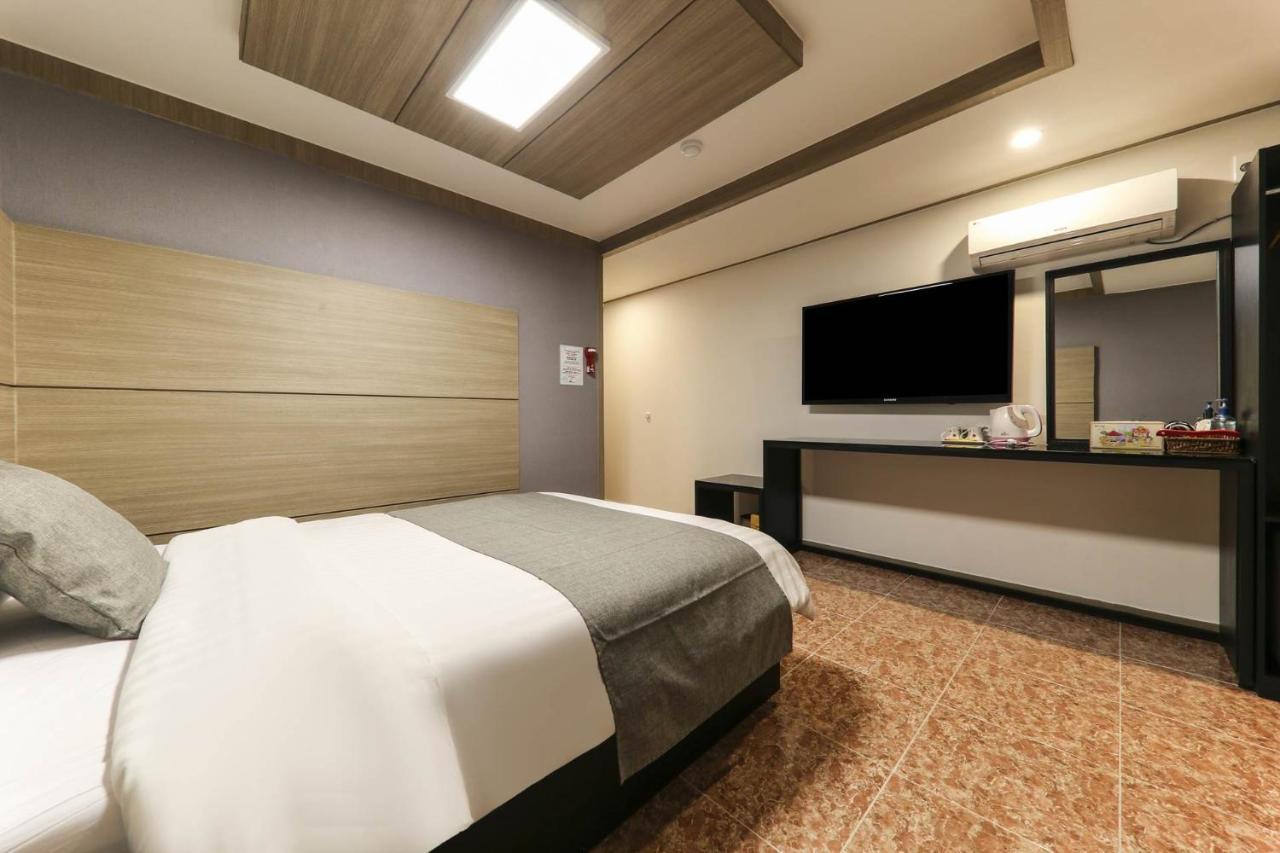 Major Hotel Jeju Buitenkant foto
