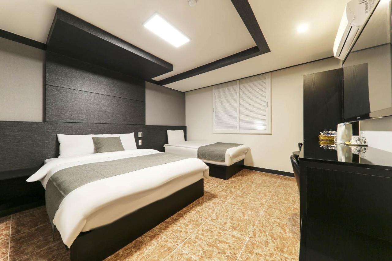 Major Hotel Jeju Buitenkant foto