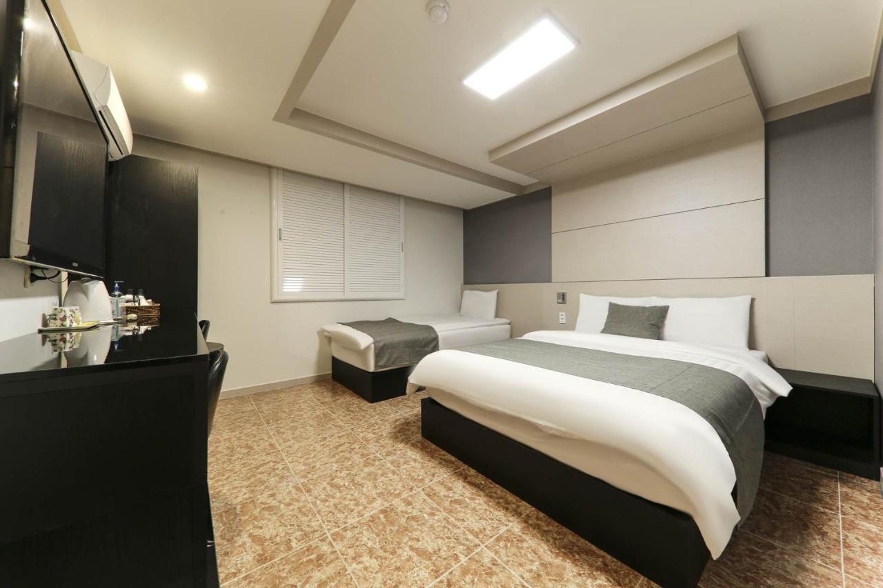 Major Hotel Jeju Buitenkant foto
