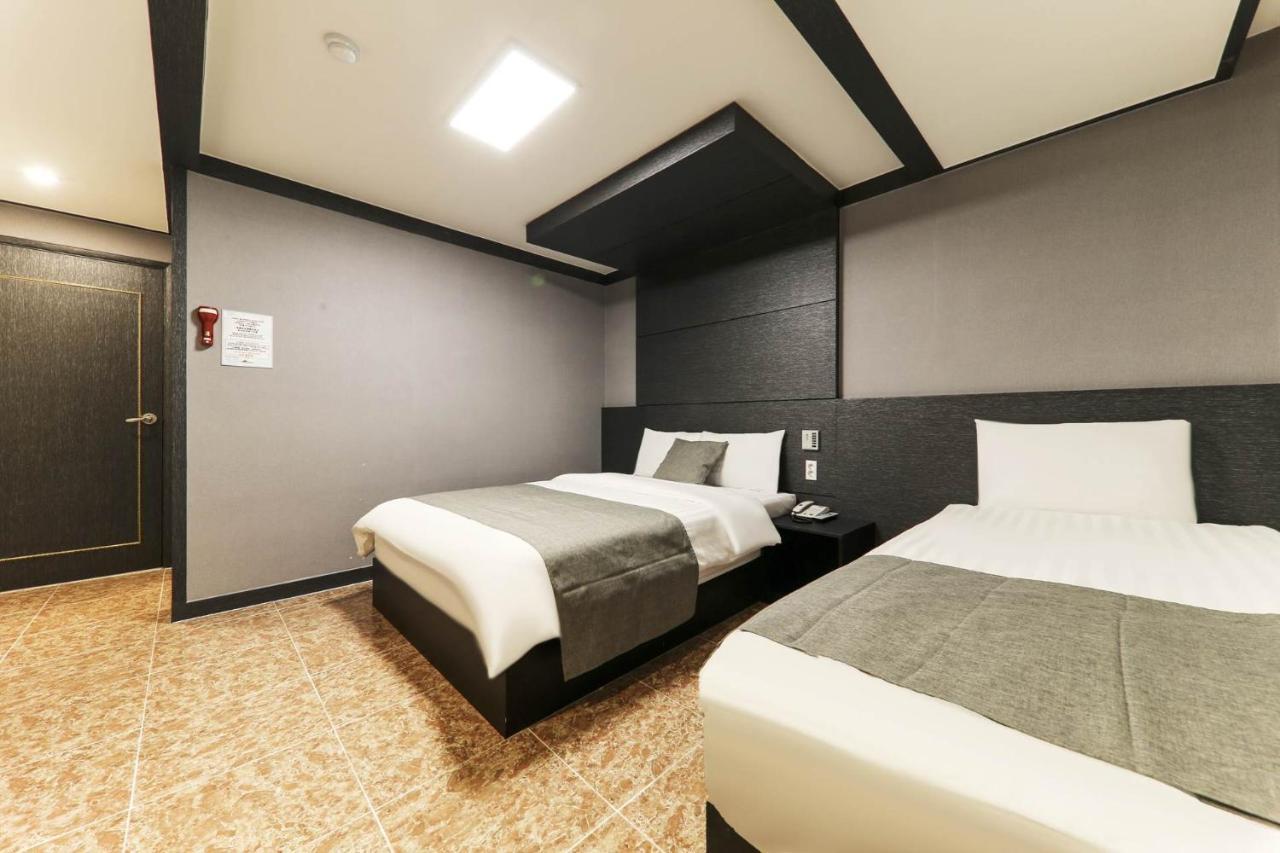Major Hotel Jeju Buitenkant foto