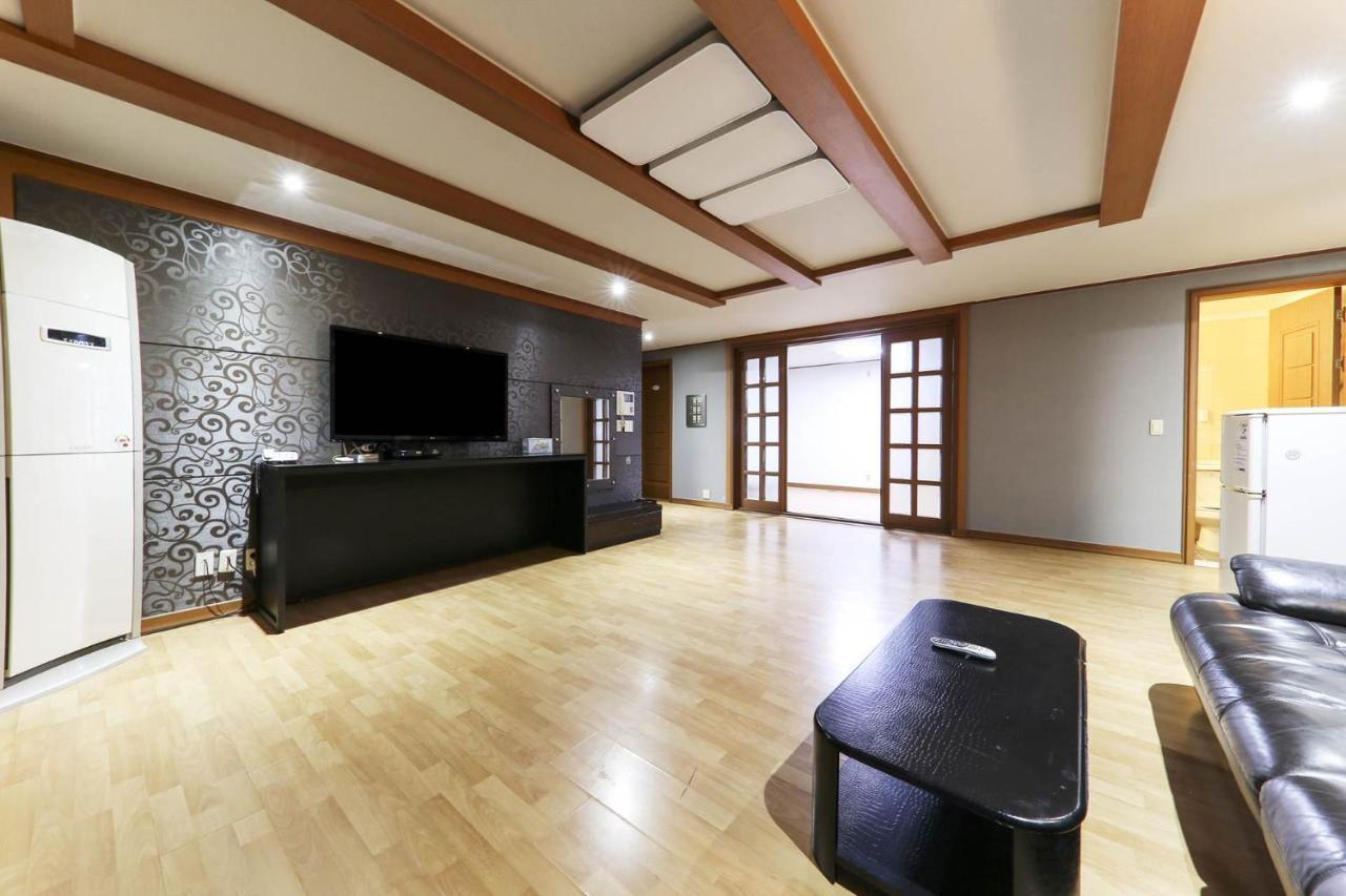 Major Hotel Jeju Buitenkant foto