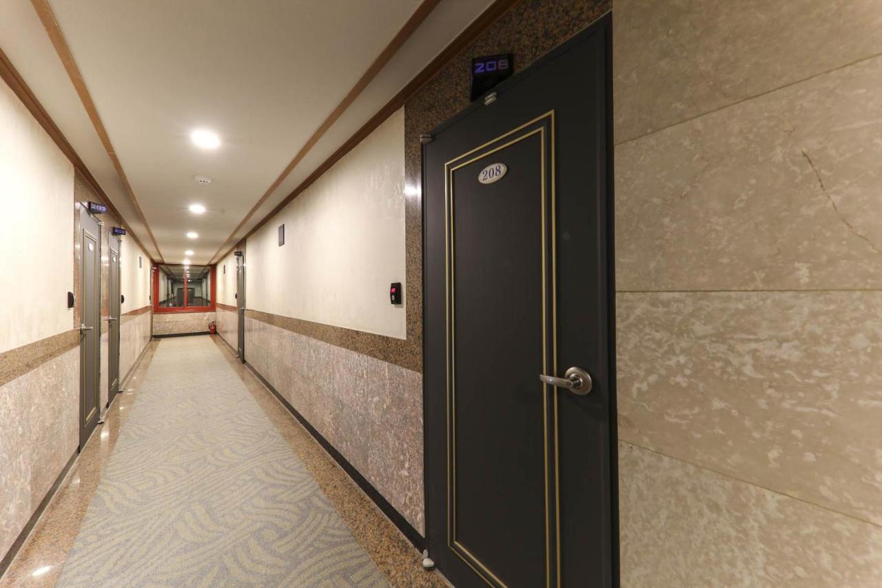 Major Hotel Jeju Buitenkant foto