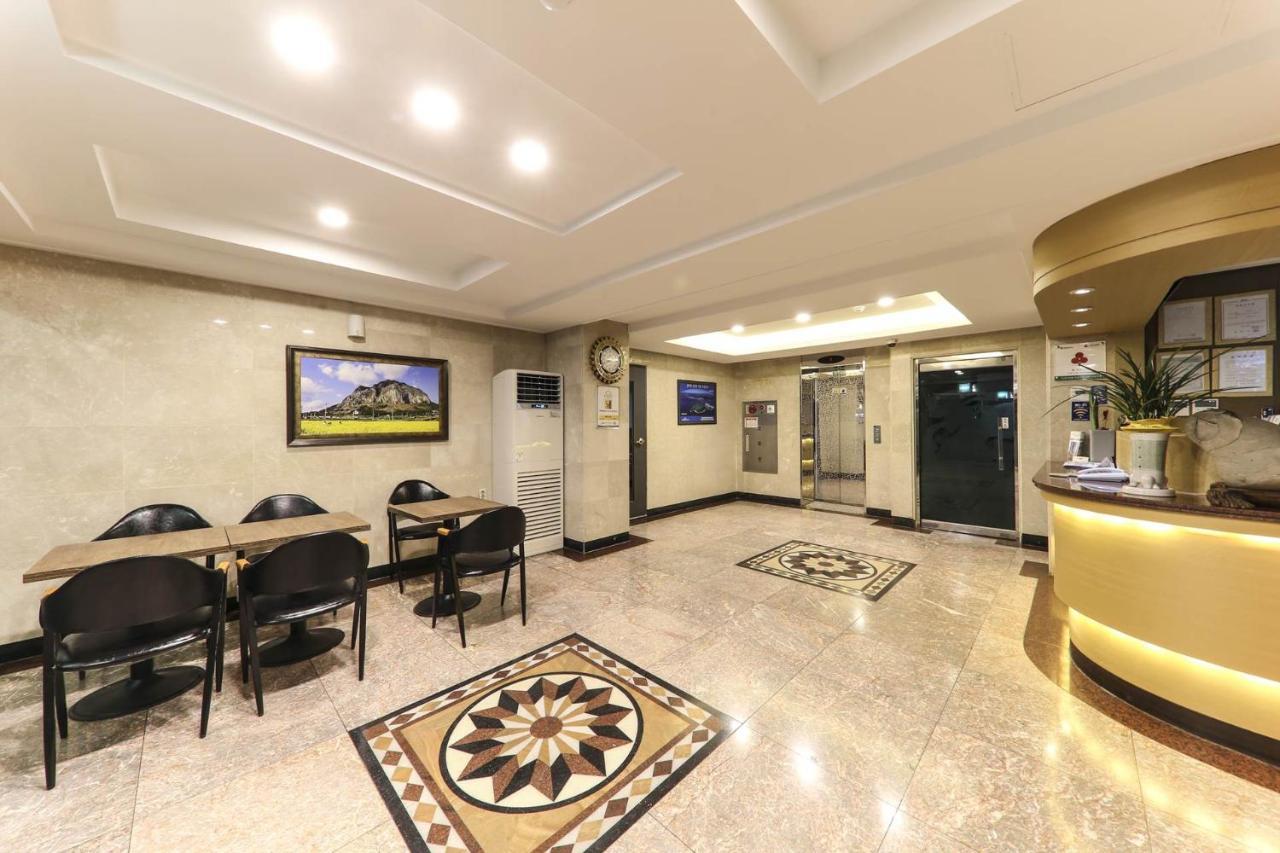 Major Hotel Jeju Buitenkant foto