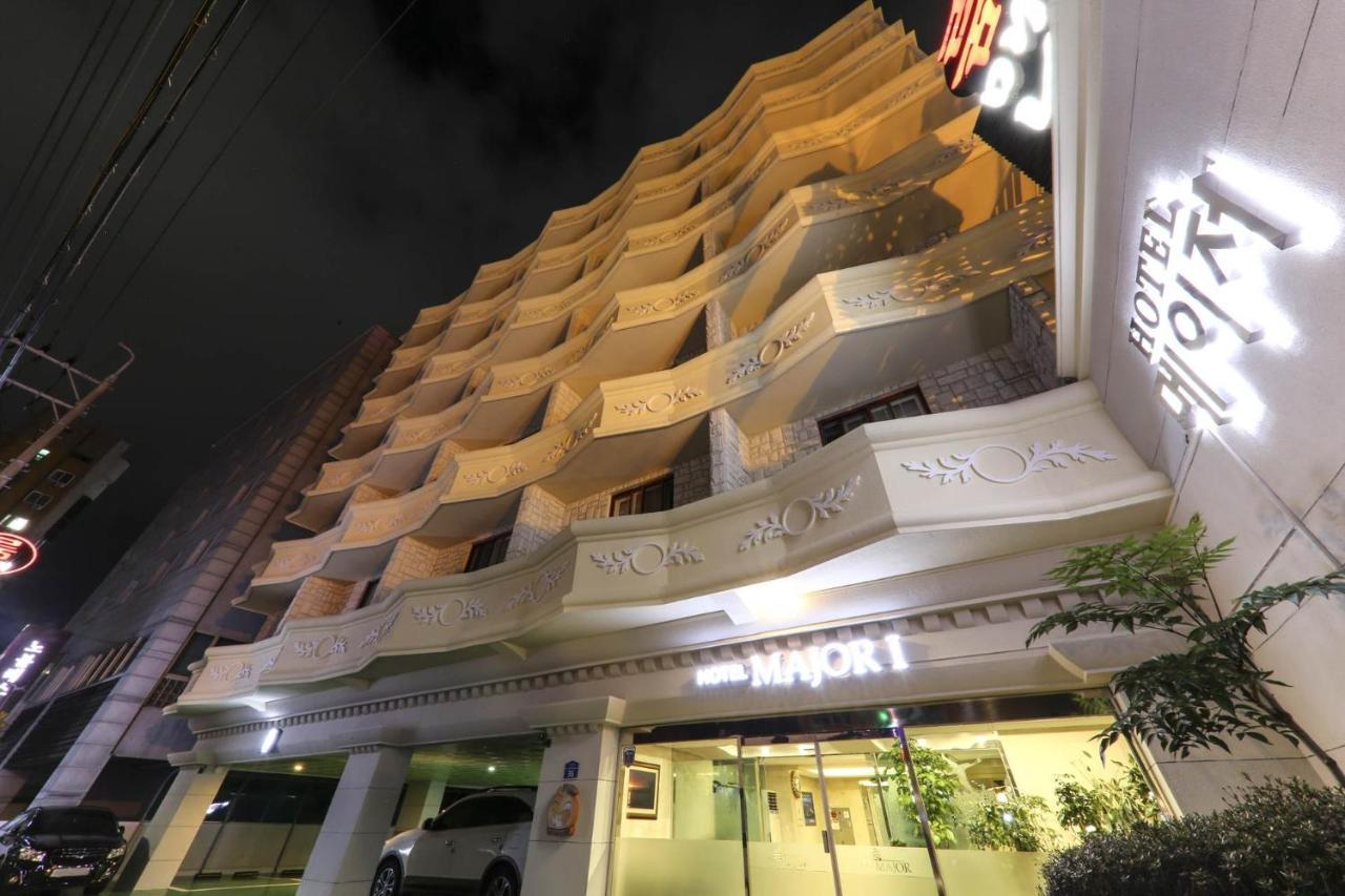 Major Hotel Jeju Buitenkant foto