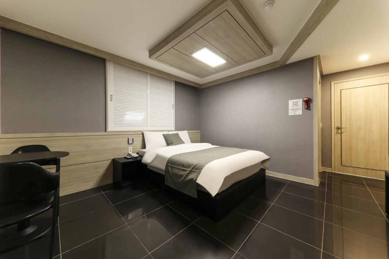 Major Hotel Jeju Buitenkant foto