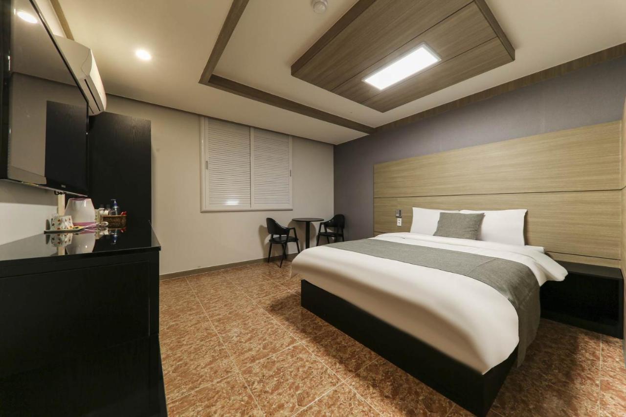 Major Hotel Jeju Buitenkant foto